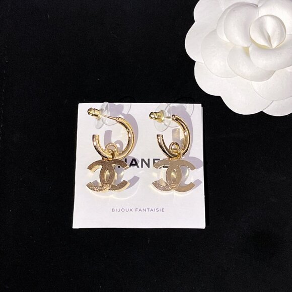 Chanel earrings - Picture 4 of 5